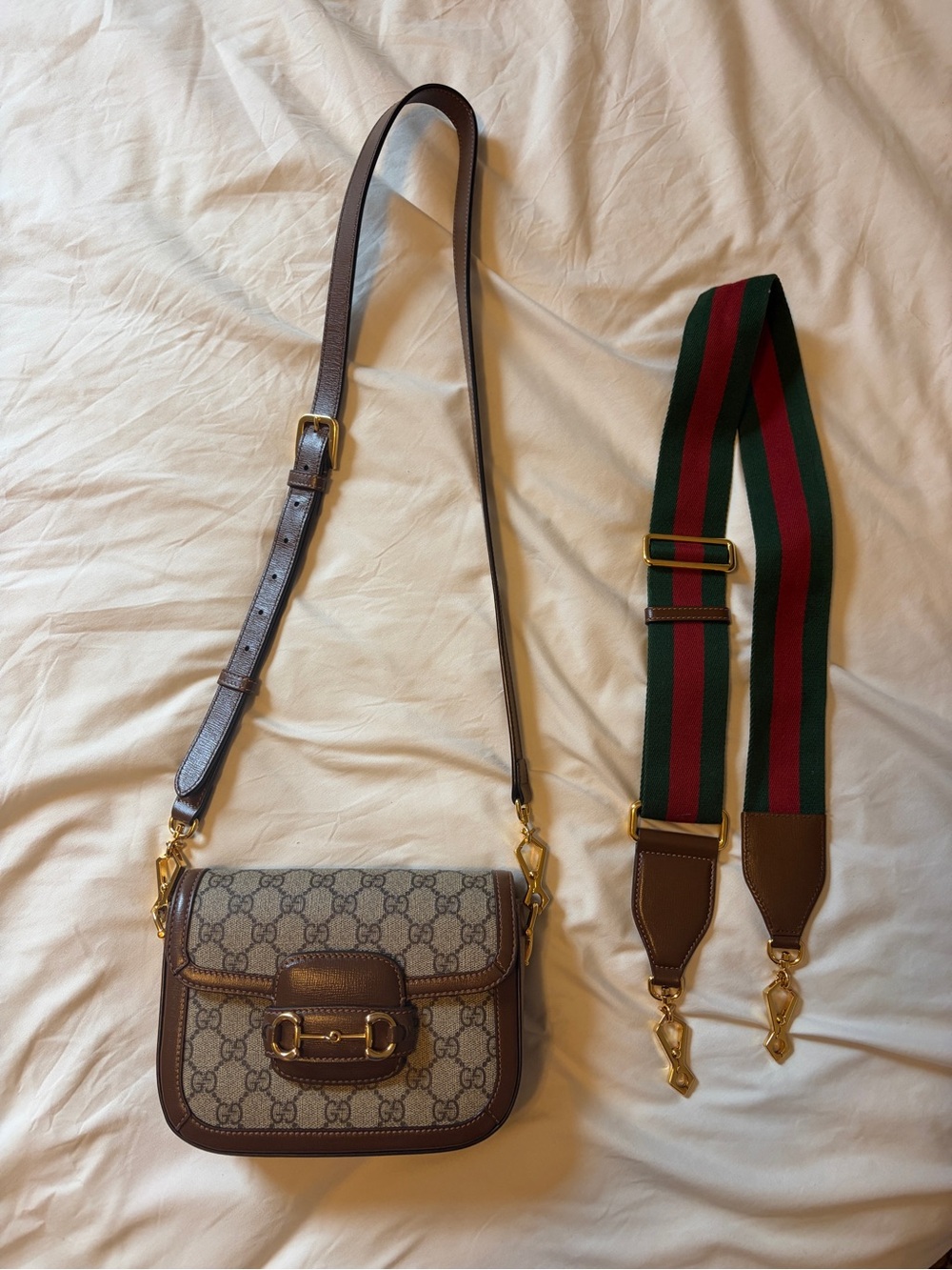Gucci GG Supreme Canvas Crossbody Shoulder bag